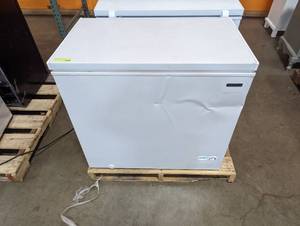 lot 859 image: Thomson Chest Freezer (7.0 cu. ft.) in White