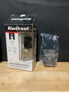 lot 19 image: Kwikset Limited Edition Satin Nickel Single Cylinder Contemporary Square Touchscreen Keypad Deadbolt. See Pictures