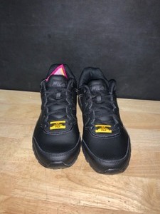 lot 41 image: Fila Womens Memory Fresh Start Slip Resistant Athletic Shoes - Soft Toe - BLACK Size 8.5(M). See Pictures