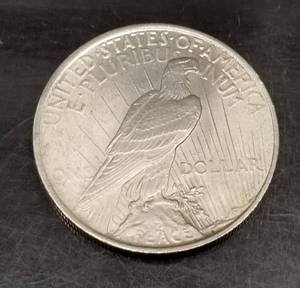 1923 US PEACE SILVER DOLLAR AU
