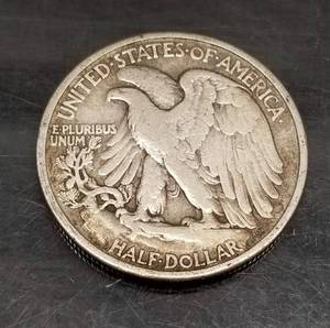 1939 WALKING LIBERTY US HALF DOLLAR