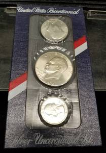1976 US 3 COIN SILVER BICENTENNIAL SET IN ORIGINAL PACKAGING