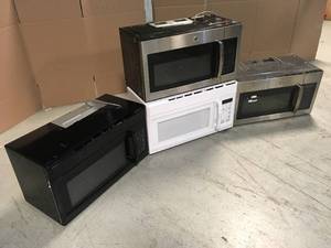lot 1 image: Mix Lot of Microwaves - In White and Black - Customer Returns