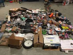 lot 6 image: Mixed Lot of Houseware Items and other small tools - Various pcs - Customer Returns - Review all pictures