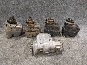 Lot of (4) Bendix Aircraft Magneto Assemblies and (1) Teledyne Magneto