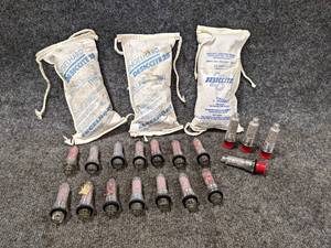 Lot of Dehydrator Plugs and Desiccant
