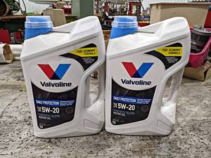 Lot of (2) Unopened Valvoline 5w-20 Motor Oil - NO SHIPPING