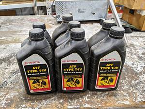 Lot of (6) Full Quarts Toyota Transmission Fluid Type T-IV - NO SHIPPING