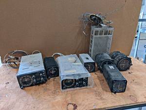 Lot of Assorted Aviation Gauges