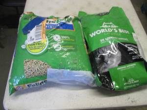 2 Bags Cat Litter...