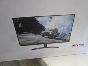 LG UHD Monitor 32UP50S 31.5 open bo...