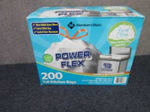 Box of Power Flex 13 Gallon Tall Ki...