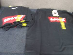 6- Mens Levis Long Sleeve Tshirts...