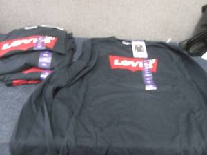 6- Mens Levis Long Sleeve Tshirts...