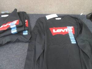 6- Mens Levis Long Sleeve Tshirts...
