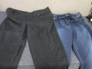 2 pr Ladies Bandolino Pants Size 18...