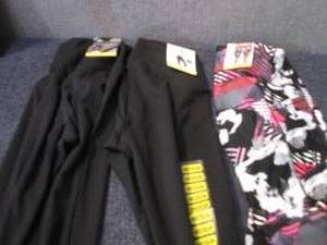 2 Medium Leggings, Bike Shorts...