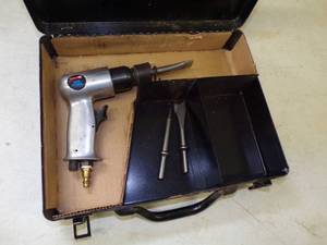 Air Chisel with Bits and Case
