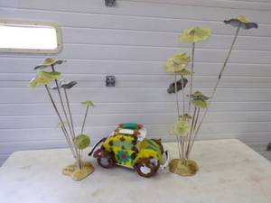 Metal Yard Art, Bug and lily Pads