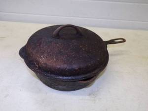 Cast Iron Dutch Oven