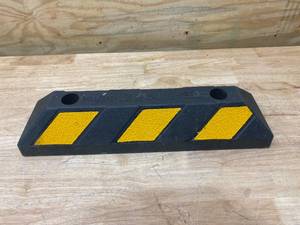 lot 29 image: PLASTICOLOR Park-N-Curb 21.5 in. x 5.75 in. Garage Parking Guide