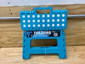 lot 63 image: EDGEHOME 9 Folding Step Stool