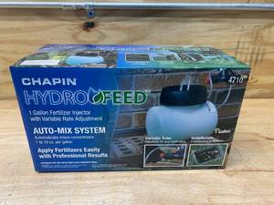 lot 103 image: CHAPIN 4710 HydroFeed 1 Gal. In-Line Auto-Mix Fertilizer Injector System