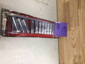 lot 84 image: Husky 12 in. Drive Deep Metric Socket Set (11-Piece)