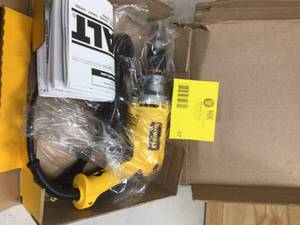 DEWALT 4000 RPM Variable Speed Reversible Drywall Screw Gun