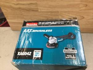 Makita 18-Volt LXT Lithium-Ion Brushless Cordless 4-12 in.5 in. Cut-OffAngle Grinder (Tool-Only) Open box