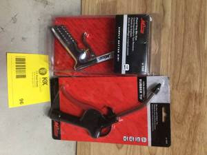 Milton Industries, Inc. 14 in. NPT Pistol Grip Blow Gun And Milton Pistol Grip Blow Gun with Fixed Rubber Tip Open box