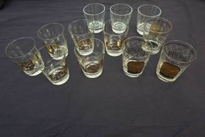 lot 4 image: clear etched drinking glasses
