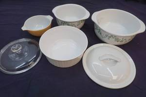 lot 9 image: casserole dishes