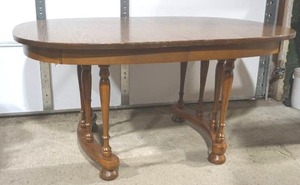 lot 42 image: dining room table with 3 leaves