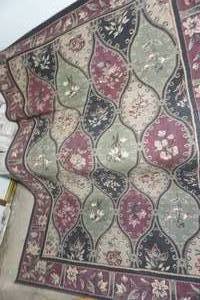 lot 43 image: area rug 66x91