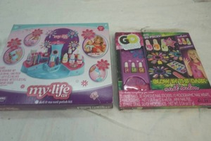 lot 54 image: nail polish kits