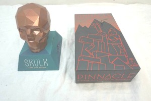 lot 66 image: 2 games-Skulk and Pinnacle