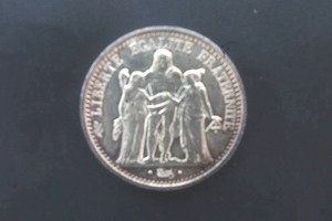 lot 94 image: currency 10 Francs