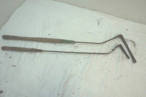 lot 124 image: antique weed whackers