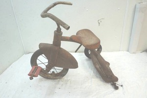 lot 147 image: antique childs trike
