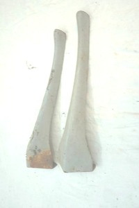 lot 151 image: vintage cast iron legs