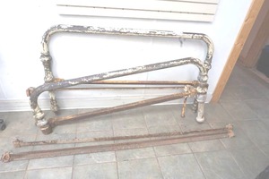 lot 152 image: antique brass bed framegarden art