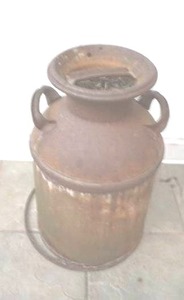 lot 160 image: antique milk can with lid
