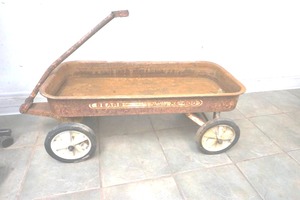 lot 174 image: antique Sears wagon
