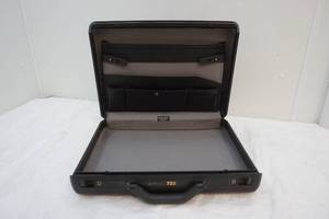 lot 234 image: Samsonite hard cover brief case