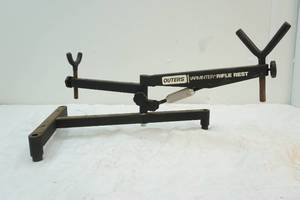 lot 252 image: rifle rest