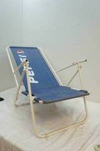 lot 255 image: Pepsi folding beach chair