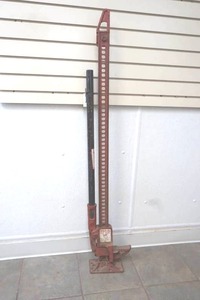 lot 279 image: handi man jack
