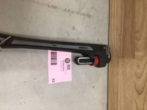 Husky 18 in. Heavy-Duty Cast Iron Pipe Wrench with 2 in. Jaw Capacity