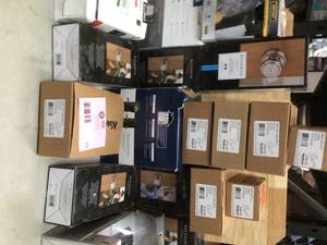Lot of assorted  Baldwinkwiksetdefiant door locks variosu models and conditions customer returns open box